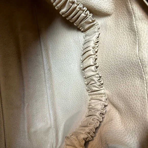 ✅#11 Authentic Louis Vuitton Monogram Crossbody Bag - Picture 9 of 14